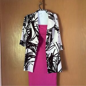 Frank Lyman Design tailored jacket boasts one huge button and abstract B/W art.